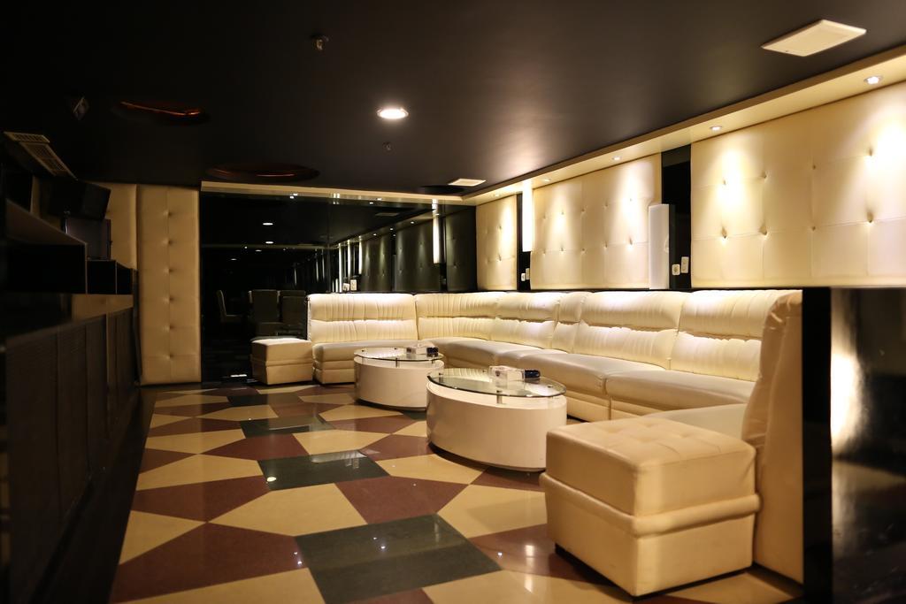 Hotel Golden Boutique Melawai 4*